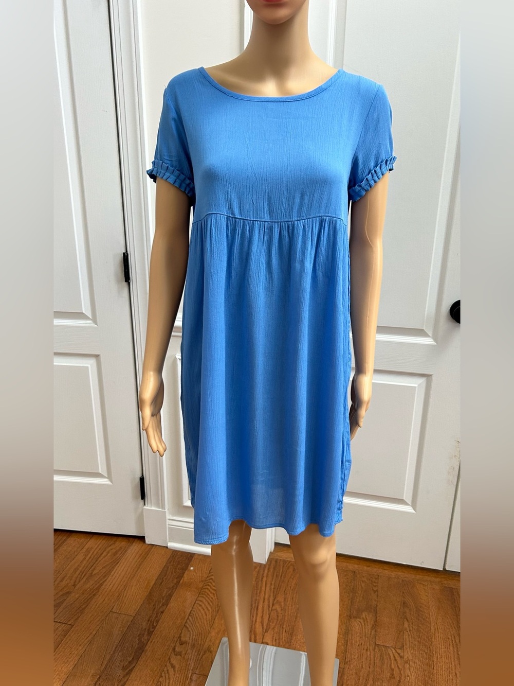 Casual Blue Viscose Dress with Ruffle Sleeve Detail